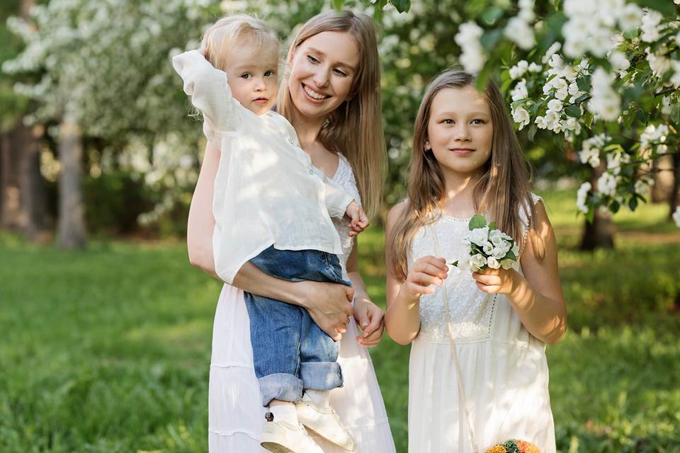 Mother and 2 daughters